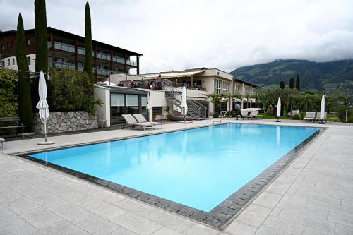 Heated outdoor swimming pool