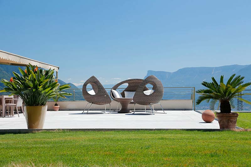 Terrazza soleggiata con vista grandiosa