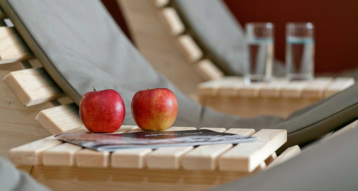 Relaxation loungers at the apartment hotel Beatenhof