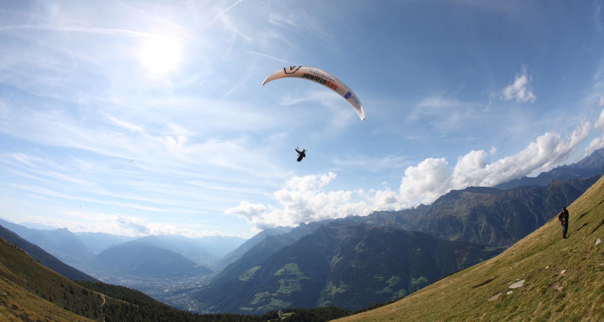 Paragliding in Dorf Tirol