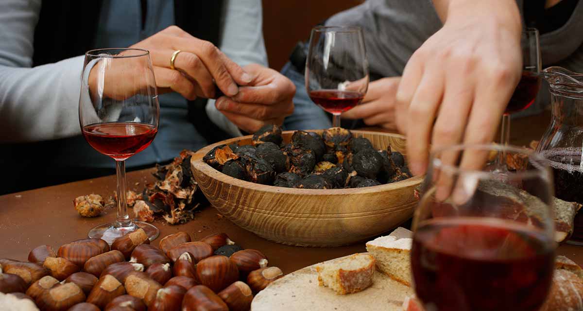 Treat yourself to a traditional Törggelen with chestnuts and many other local delicacies